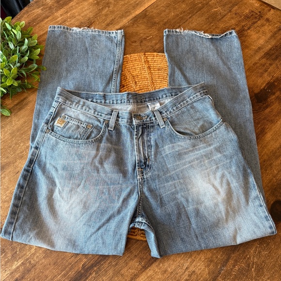 Cinch Men’s Light Blue Relaxed Fit Jeans - Picture 15 of 15